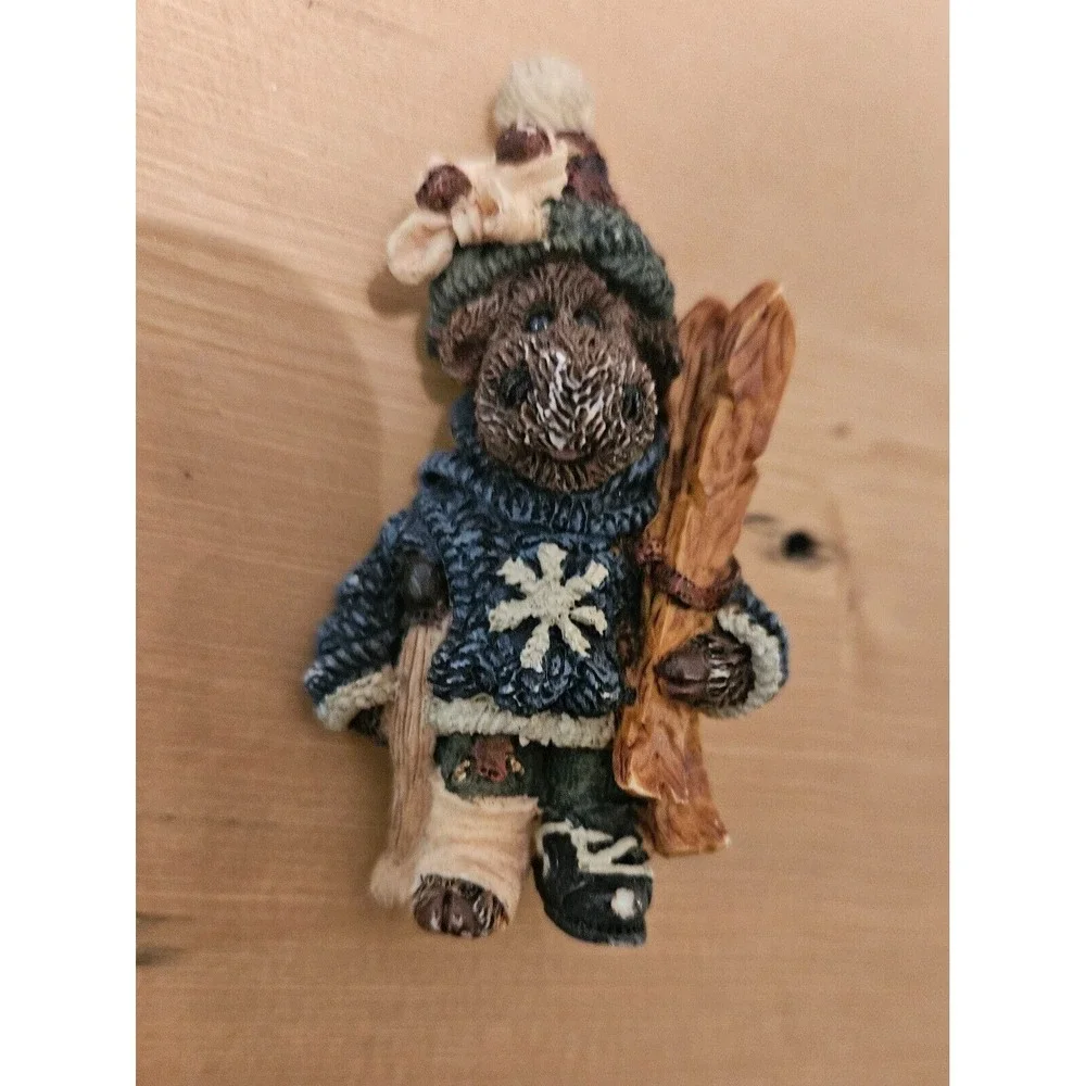 Enesco Winter Moose Figurine Skiing Brooch Holiday EGON THE SKIER Moose #26308